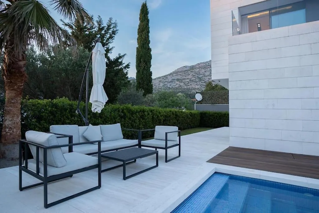 Exclusive Villa Calma I & II - Two Heated Pool&Spa Starigrad Paklenica