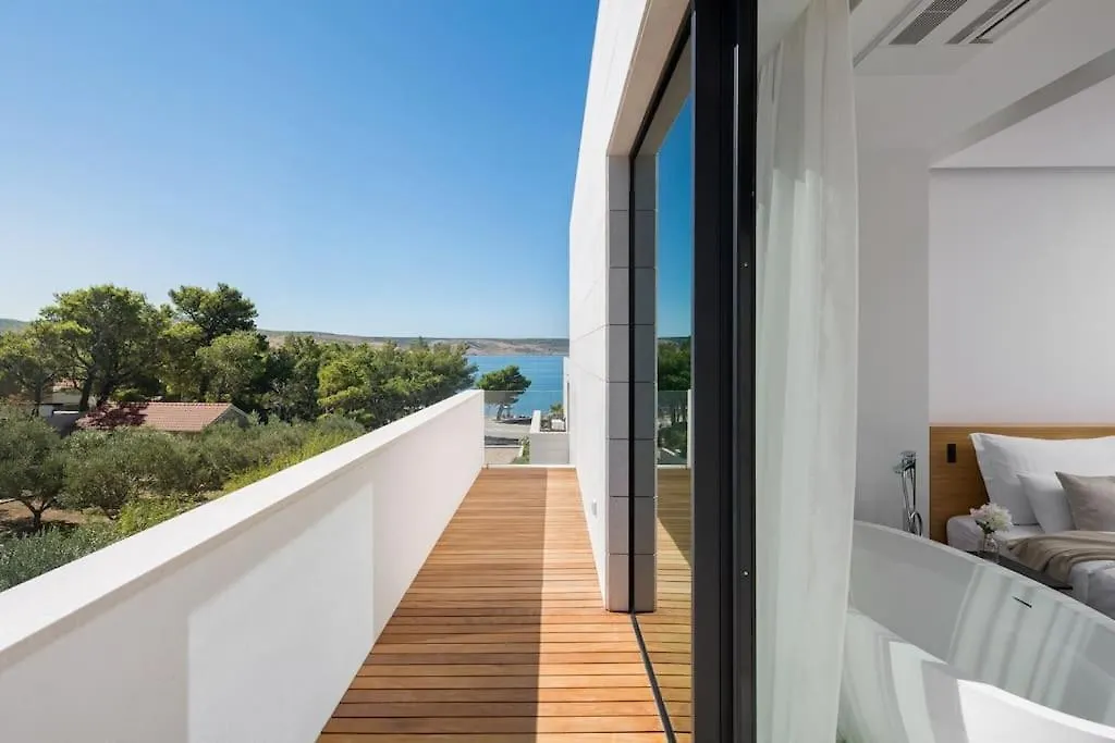 Exclusive Villa Calma I & II - Two Heated Pool&Spa Starigrad Paklenica 0*,